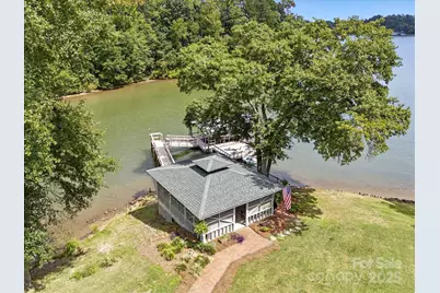 703 Island Point Road, Mount Holly, NC 28120 - Photo 9