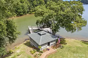 703 Island Point Rd, Mount Holly, NC 28120 - Photo 9