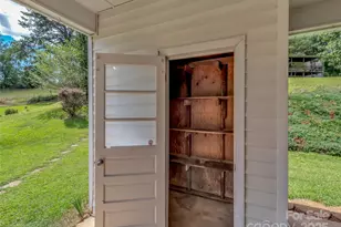 250 Reeves Cove Rd, Candler, NC 28715 - Photo 33