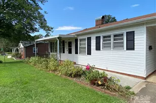 2842 1st Ave NW, Hickory, NC 28601 - Photo 5