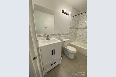 2842 1st Avenue NW, Hickory, NC 28601 - Photo 23