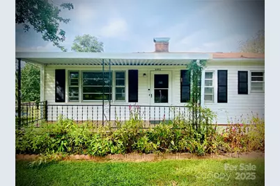 2842 1st Avenue NW, Hickory, NC 28601 - Photo 3