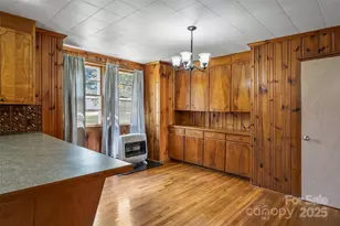 194 Virginia Dr, Marion, NC 28752 - Photo 9