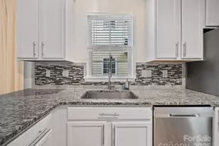 1228 Rising Oak Dr, Charlotte, NC 28206 - Photo 21