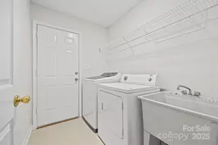 15901 Lawyers Rd, Matthews, NC 28104 - Photo 29