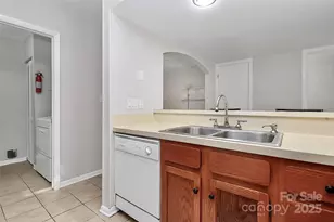 10918 Carmel Crossing Rd, Charlotte, NC 28226 - Photo 13