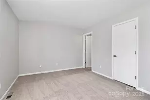 10918 Carmel Crossing Rd, Charlotte, NC 28226 - Photo 21