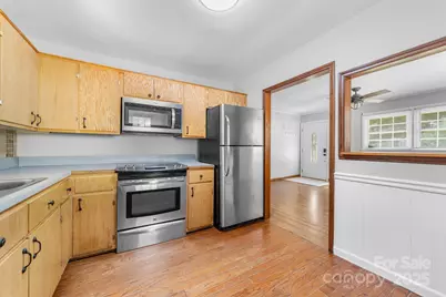 806 Dogwood Drive, Dallas, NC 28034 - Photo 9