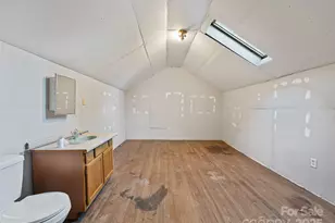 147 Walnut Ave, Spruce Pine, NC 28777 - Photo 25