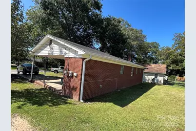 2218 W 5th Avenue, Gastonia, NC 28052 - Photo 3