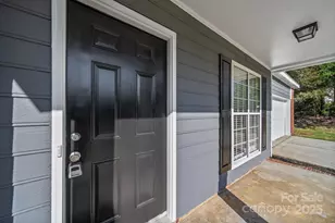 11209 Astoria Dr, Charlotte, NC 28262 - Photo 3