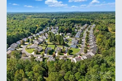 2060 Lake Vista Drive, Mount Holly, NC 28120 - Photo 25