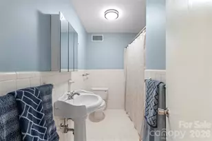 1300 Queens Rd, Charlotte, NC 28207 - Photo 25