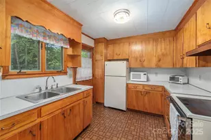 1701 Old Clyde Rd, Clyde, NC 28721 - Photo 5