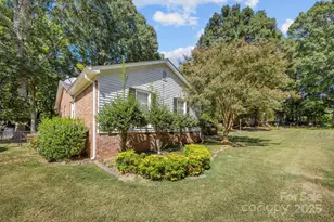 5733 Ganymede Pl, Charlotte, NC 28227 - Photo 3