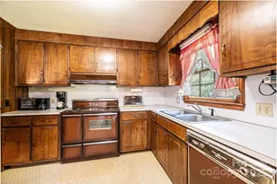 790 Abington Rd, Lenoir, NC 28645 - Photo 9