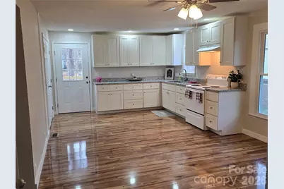 2410 Summit Avenue, Kannapolis, NC 28081 - Photo 7