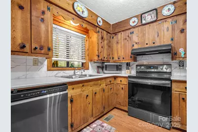 526 Shannons Walk, Lake Lure, NC 28746 - Photo 11