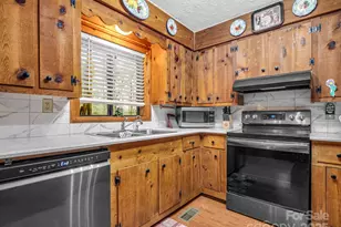 526 Shannon's Walk, Lake Lure, NC 28746 - Photo 11