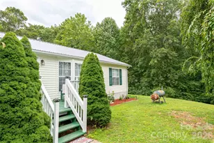 98 Cardinal Ln, Burnsville, NC 28714 - Photo 5