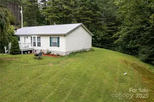 98 Cardinal Ln, Burnsville, NC 28714 - Photo 19