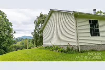 98 Cardinal Lane, Burnsville, NC 28714 - Photo 17