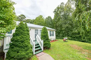 98 Cardinal Ln, Burnsville, NC 28714 - Photo 1