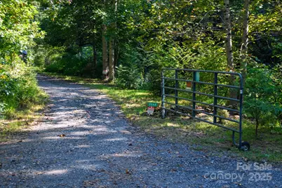 2340 Twin Poplars Lane, Lenoir, NC 28645 - Photo 13