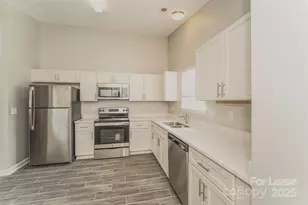 3931 Bitterroot Ct, Charlotte, NC 28269 - Photo 7