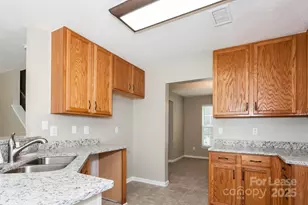 141 Austin Run Ct, Kannapolis, NC 28083 - Photo 5