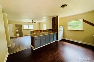 126 Penguin Ln, Statesville, NC 28625 - Photo 3