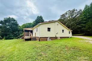 126 Penguin Ln, Statesville, NC 28625 - Photo 1