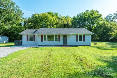 2305 Rutherford Road, Marion, NC 28752 - Photo 1