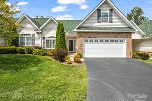 89 Victoria Park Dr, Hendersonville, NC 28792 - Photo 1