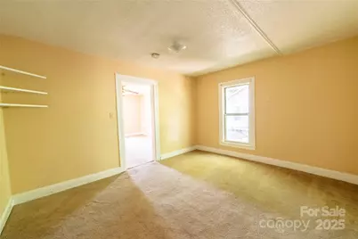 345 14th Avenue NE, Hickory, NC 28601 - Photo 9