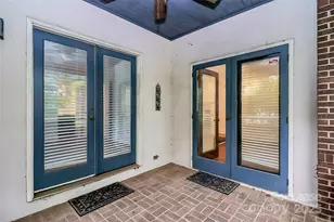 2220 Roswell Ave, Charlotte, NC 28207 - Photo 33