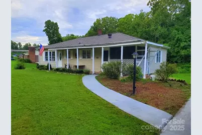 848 Meadowood Drive NE, Lenoir, NC 28645 - Photo 1