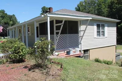 848 Meadowood Drive NE, Lenoir, NC 28645 - Photo 7