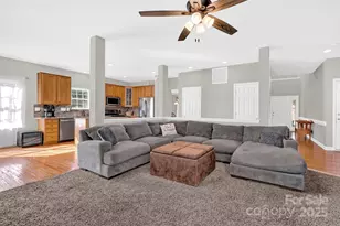 210 Golden Valley Dr, Mooresville, NC 28115 - Photo 9