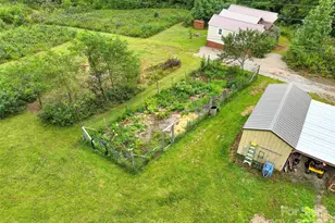 394 A F Simmons Rd, Burnsville, NC 28714 - Photo 9