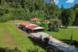 214 Locust Cove Rd, Marion, NC 28752 - Photo 7