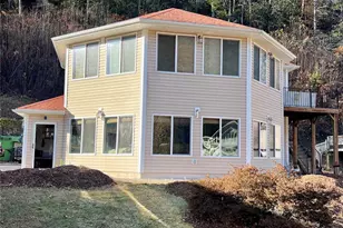 214 Locust Cove Rd, Marion, NC 28752 - Photo 5