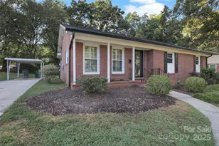 1100 Nancy Dr, Charlotte, NC 28211 - Photo 3