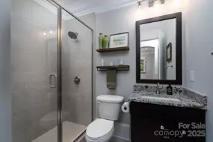 5041 Vernet Ln, Charlotte, NC 28210 - Photo 9