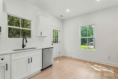 1205 W Mauney Avenue, Gastonia, NC 28052 - Photo 9