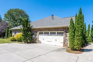 131 Water Ski Dr, Statesville, NC 28677 - Photo 3