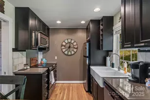 386 Old Log Rd, Green Mountain, NC 28740 - Photo 17