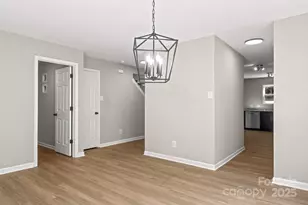 6007 Shortleaf Pine Ct, Charlotte, NC 28215 - Photo 7