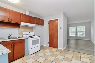 4707 Americana Avenue, Charlotte, NC 28215 - Photo 7