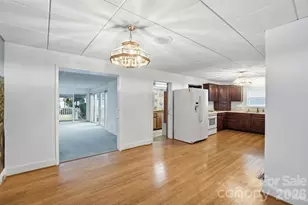 955 Hickory Nut St, Charlotte, NC 28205 - Photo 13